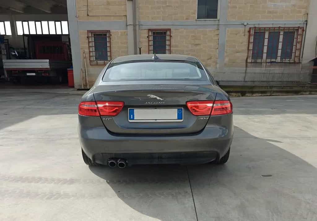 Jaguar XE 2.0 D Turbo 180CV aut. Portfolio (Avar 09/2015-photo-5
