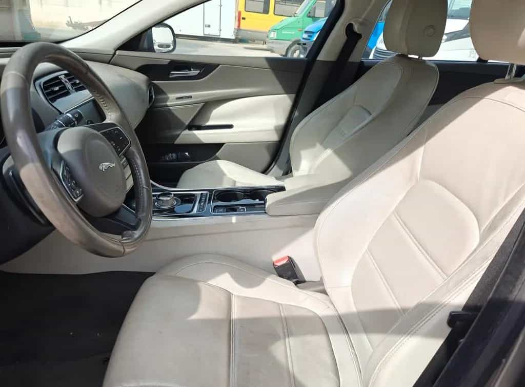 Jaguar XE 2.0 D Turbo 180CV aut. Portfolio (Avar 09/2015-photo-8