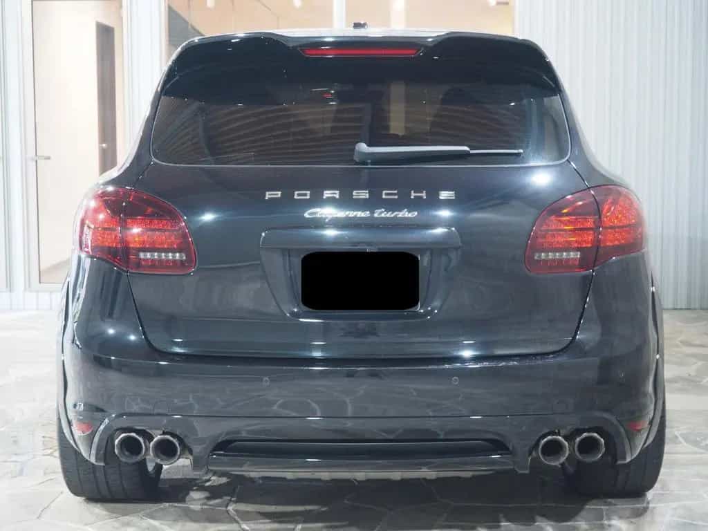 Porsche Cayenne Turbo S 10/2013-photo-1