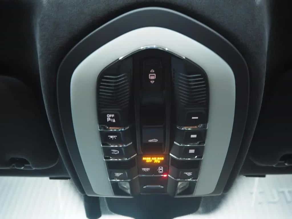 Porsche Cayenne Turbo S 10/2013-photo-7