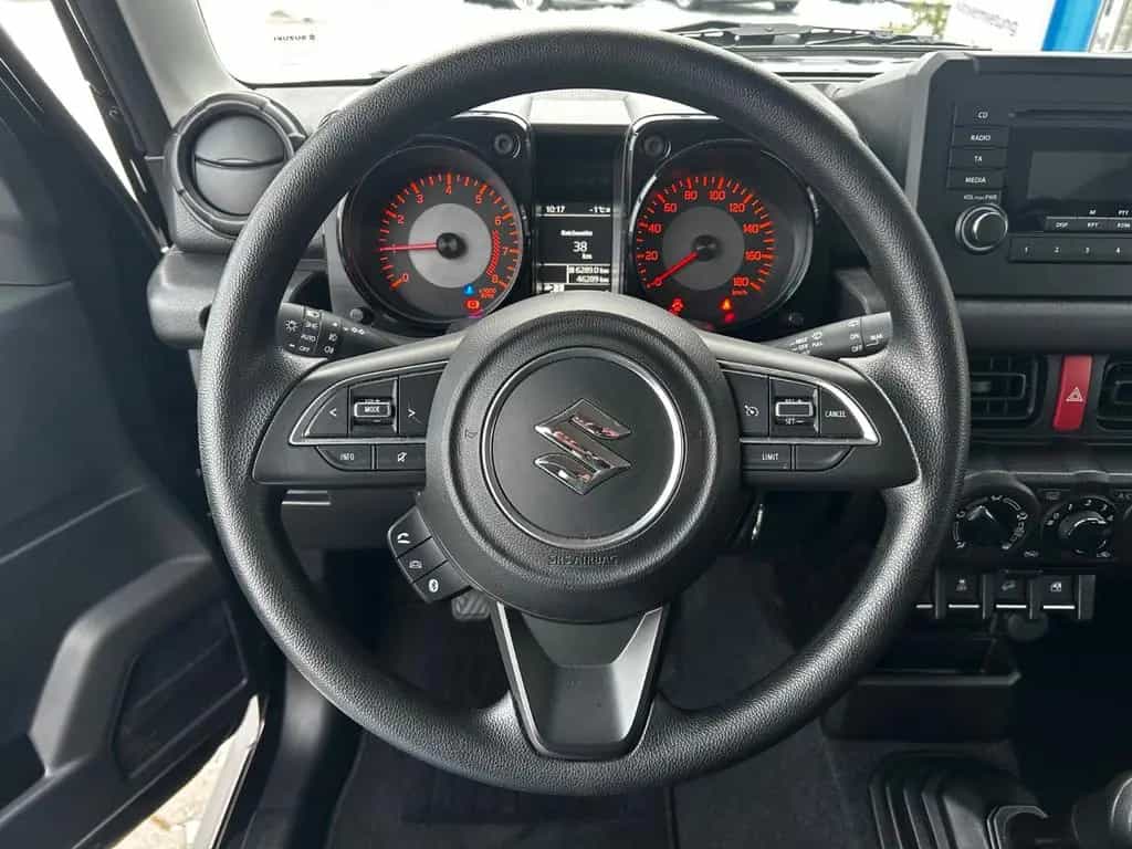 Suzuki Jimny Comfort*AllGrip*Notrad*SHZ* 04/2024-photo-11