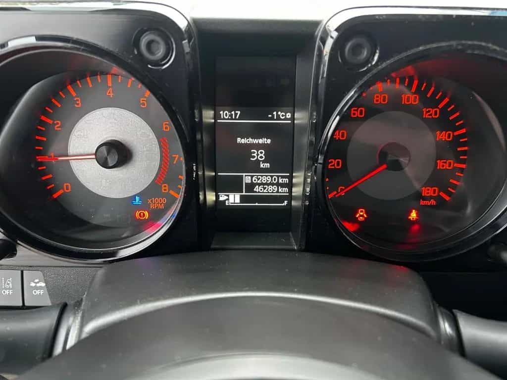 Suzuki Jimny Comfort*AllGrip*Notrad*SHZ* 04/2024-photo-12
