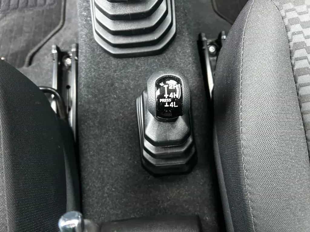 Suzuki Jimny Comfort*AllGrip*Notrad*SHZ* 04/2024-photo-16