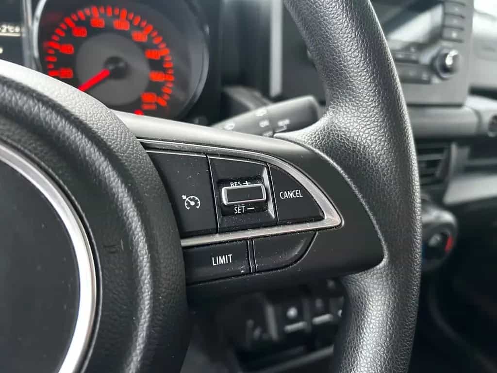 Suzuki Jimny Comfort*AllGrip*Notrad*SHZ* 04/2024-photo-22
