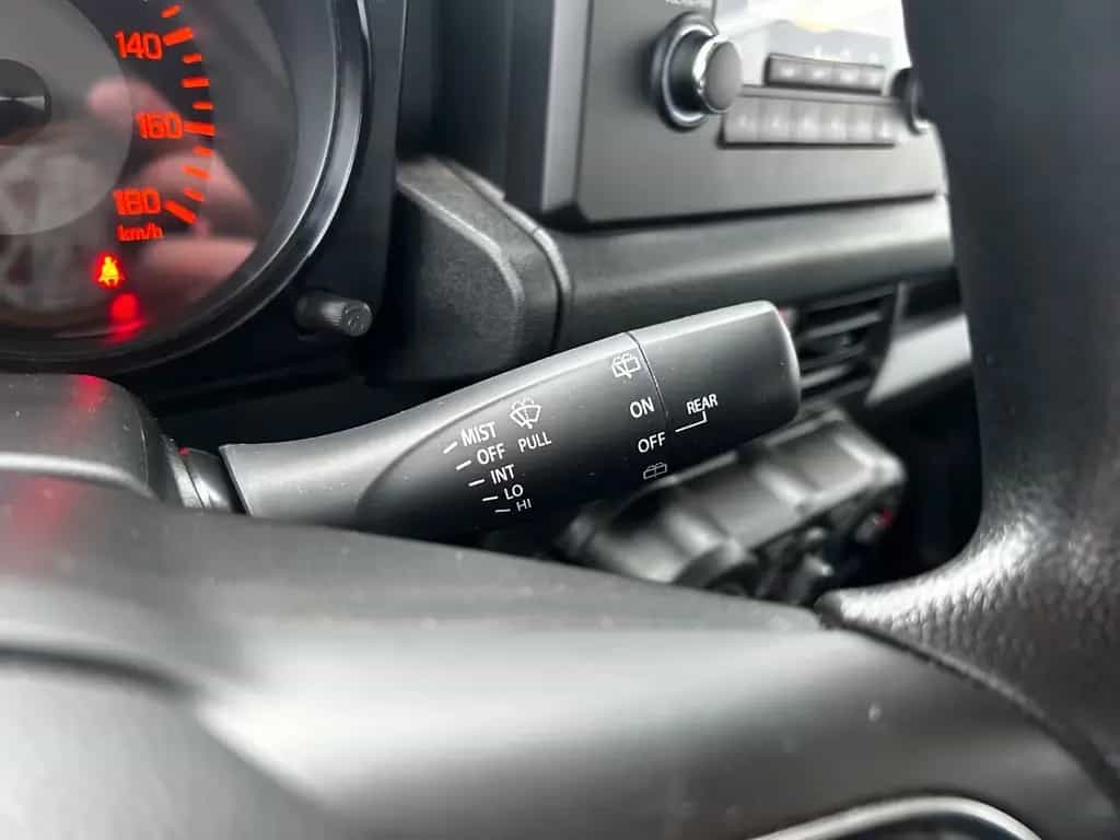 Suzuki Jimny Comfort*AllGrip*Notrad*SHZ* 04/2024-photo-25