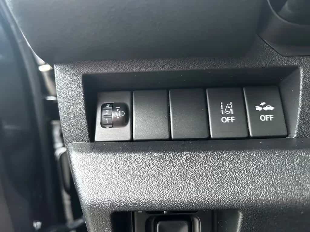 Suzuki Jimny Comfort*AllGrip*Notrad*SHZ* 04/2024-photo-26