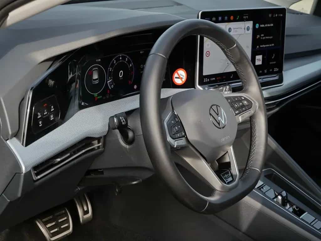 Volkswagen Golf 1.5 eTSI Goal AHK*LED*RFK*ACC*Digital 05/2025-photo-17