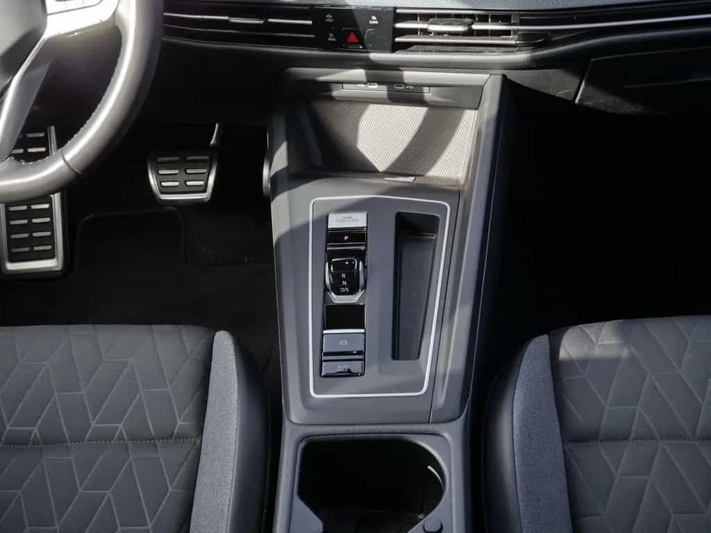 Volkswagen Golf 1.5 eTSI Goal AHK*LED*RFK*ACC*Digital 05/2025-photo-6