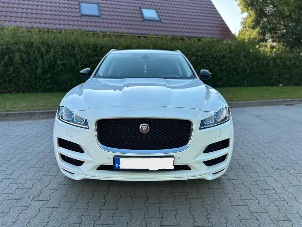 Jaguar F-Pace 30d V6 AWD | Zahnriemen & Service 07/2017-photo-1