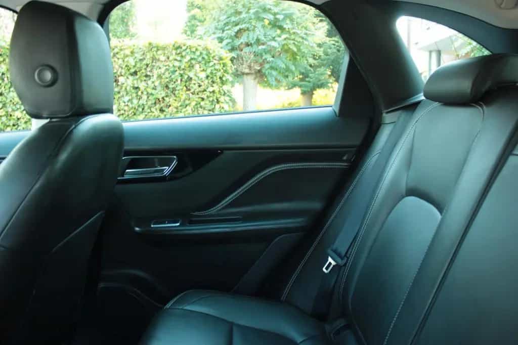 Jaguar F-Pace 30d V6 AWD | Zahnriemen & Service 07/2017-photo-13