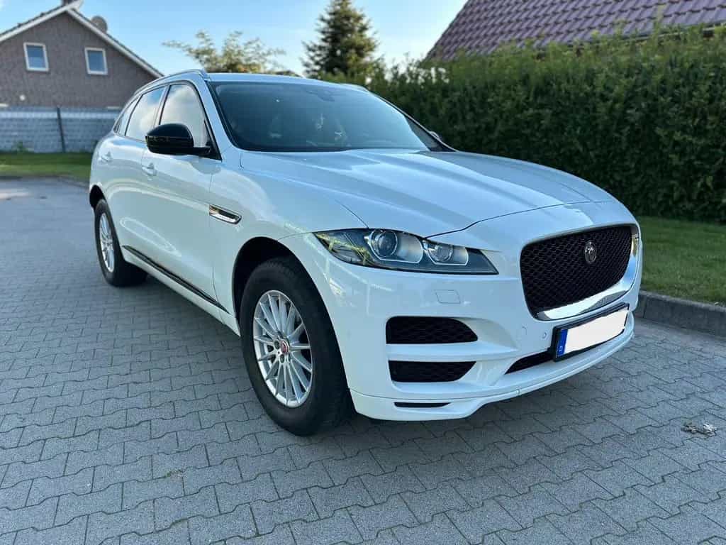 Jaguar F-Pace 30d V6 AWD | Zahnriemen & Service 07/2017-photo-2