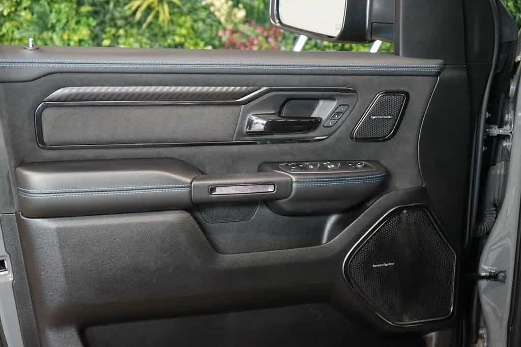 Dodge RAM 11/2023-photo-12