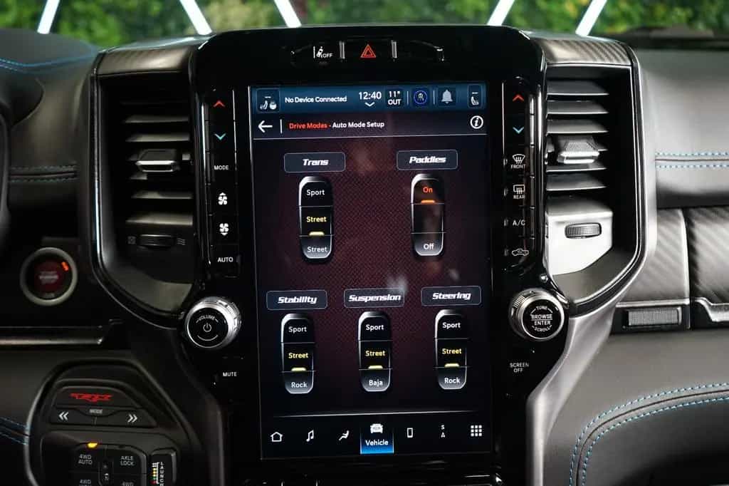 Dodge RAM 11/2023-photo-32
