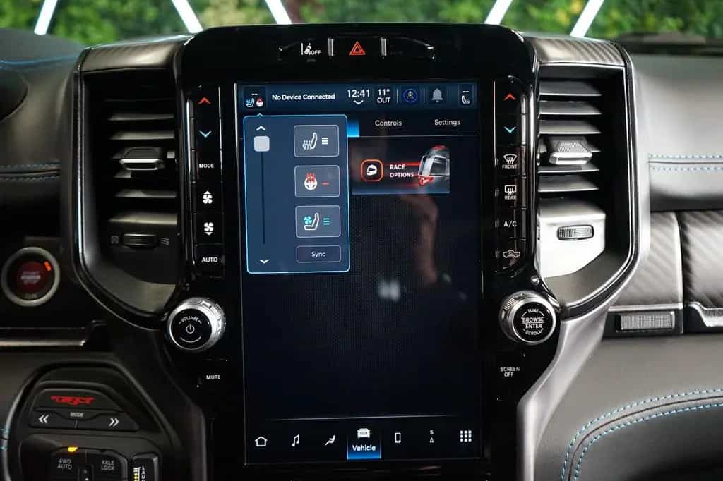 Dodge RAM 11/2023-photo-40