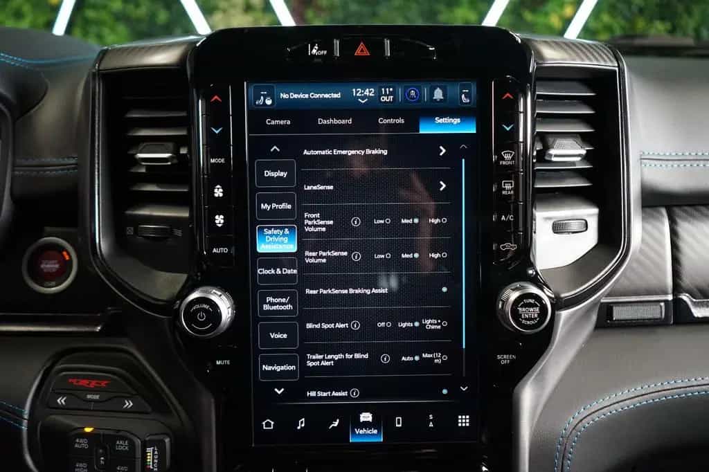Dodge RAM 11/2023-photo-43