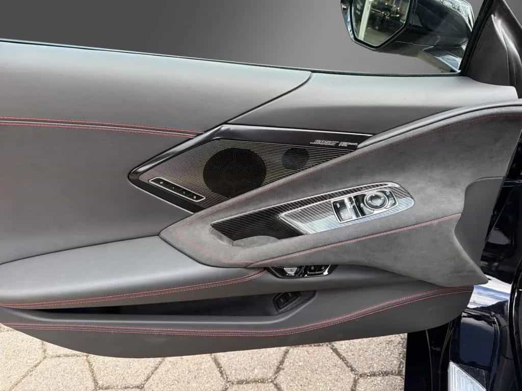 Corvette C8 Coupe 6.2 V8 MY2026 3LT Facelift mit Werksgar 04/2026-photo-8