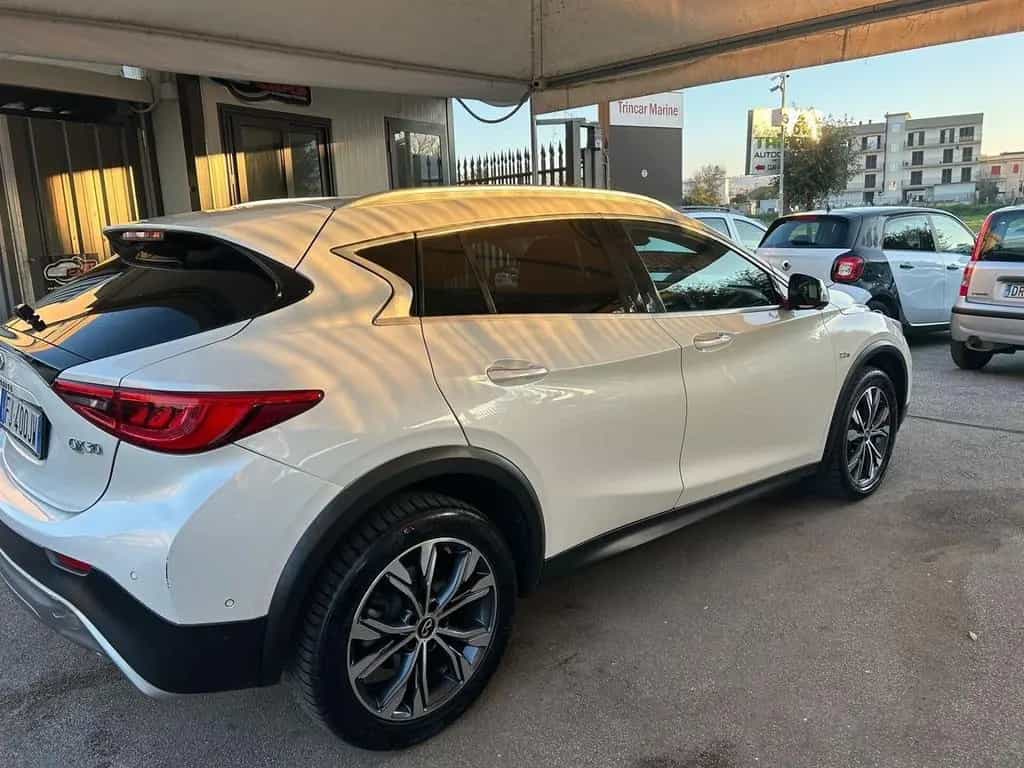 Infiniti QX30 2.2 diesel DCT AWD Premium Tech 11/2017-photo-5