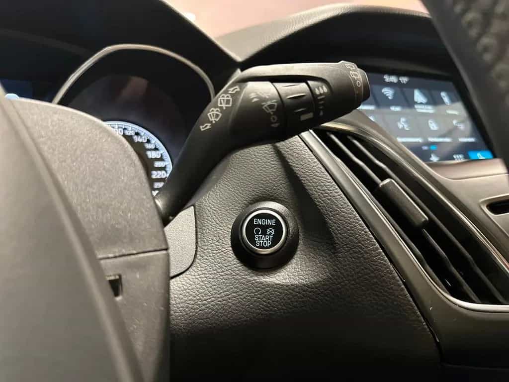 Ford Focus Turnier 2.0 ST +BI-XENON+NAVI+LEDER+2.HAND 08/2017-photo-19