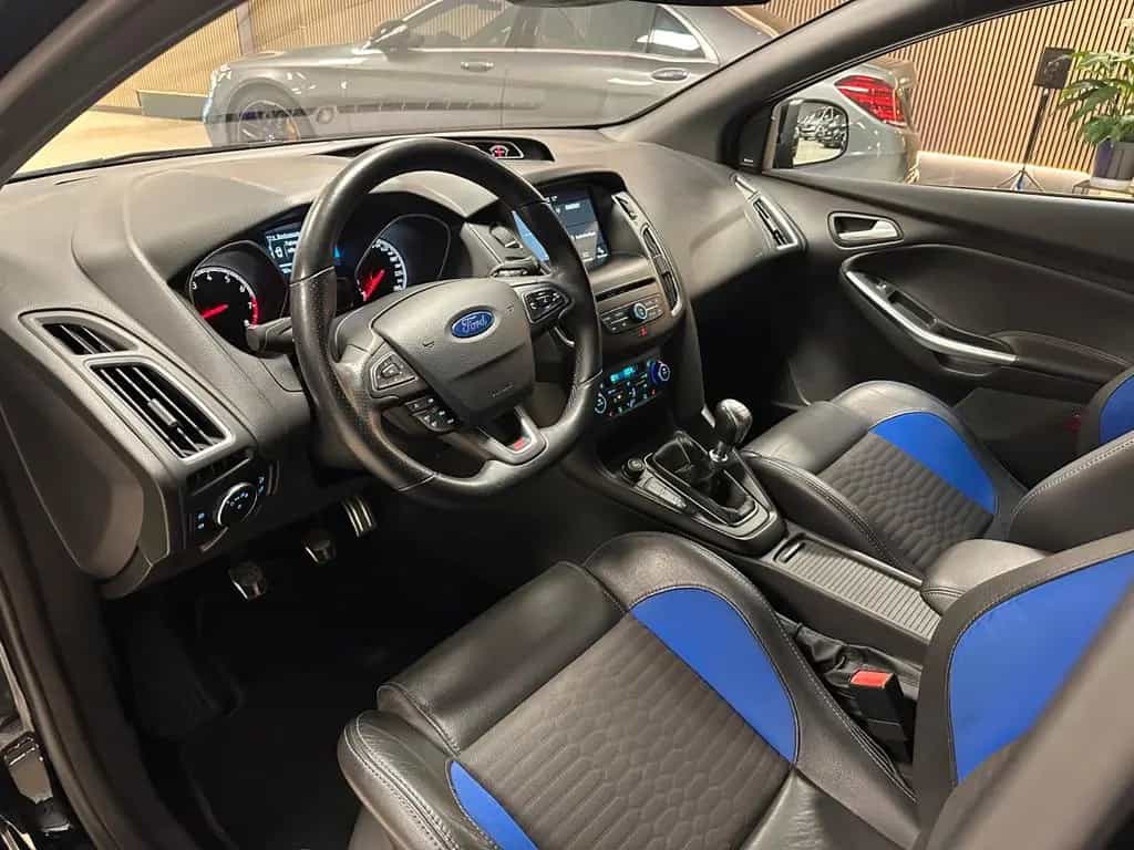 Ford Focus Turnier 2.0 ST +BI-XENON+NAVI+LEDER+2.HAND 08/2017-photo-5