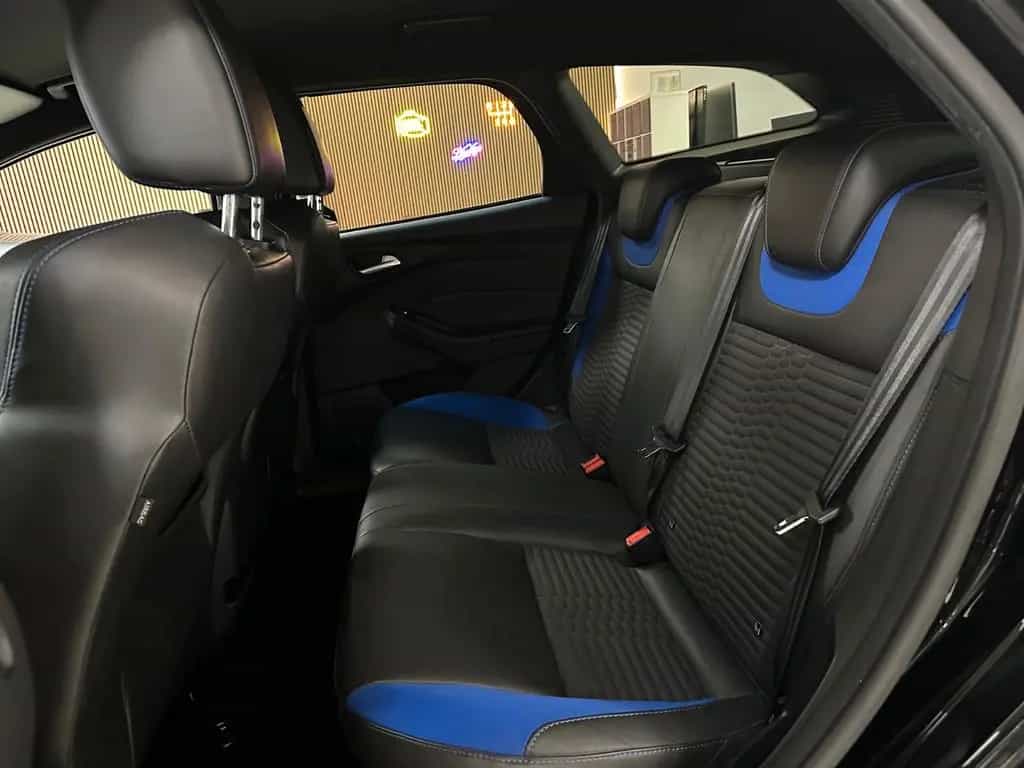 Ford Focus Turnier 2.0 ST +BI-XENON+NAVI+LEDER+2.HAND 08/2017-photo-7