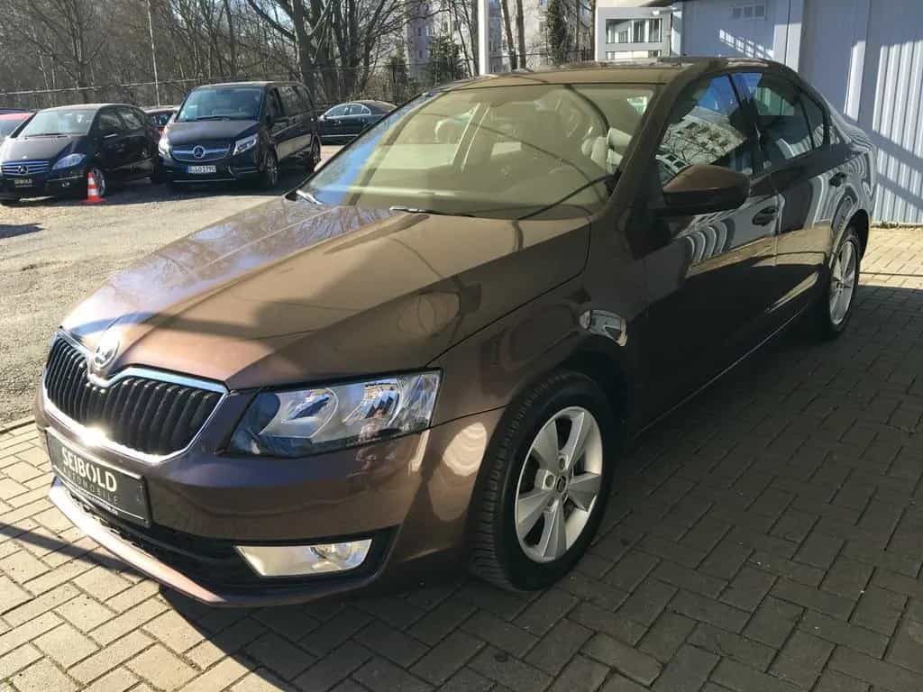 Skoda Octavia 1.2 TSI Lim-Fließheck/Autom/Navi/AHK/DAB 05/2014-photo-0