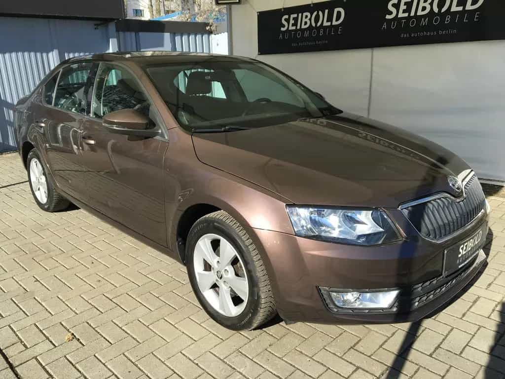 Skoda Octavia 1.2 TSI Lim-Fließheck/Autom/Navi/AHK/DAB 05/2014-photo-2