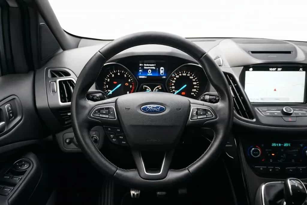 Ford Kuga ST-Line BI-XENON, NAVI, SITZHEIZUNG, 2x PDC 02/2017-photo-11