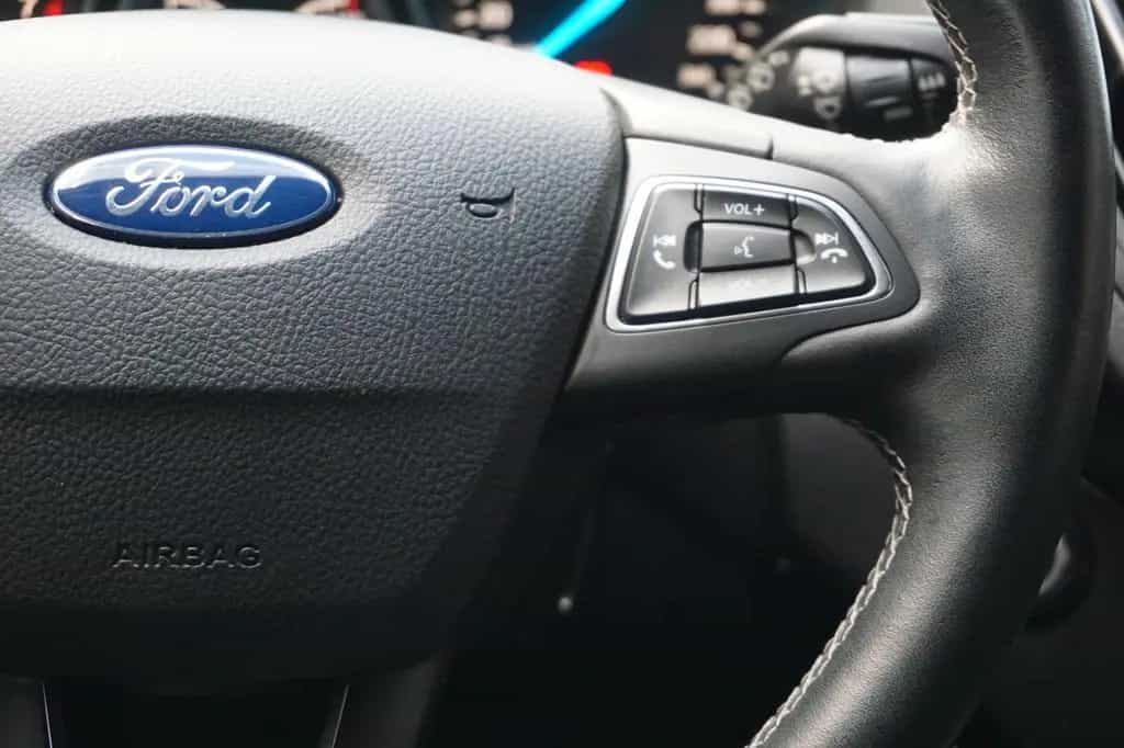 Ford Kuga ST-Line BI-XENON, NAVI, SITZHEIZUNG, 2x PDC 02/2017-photo-13