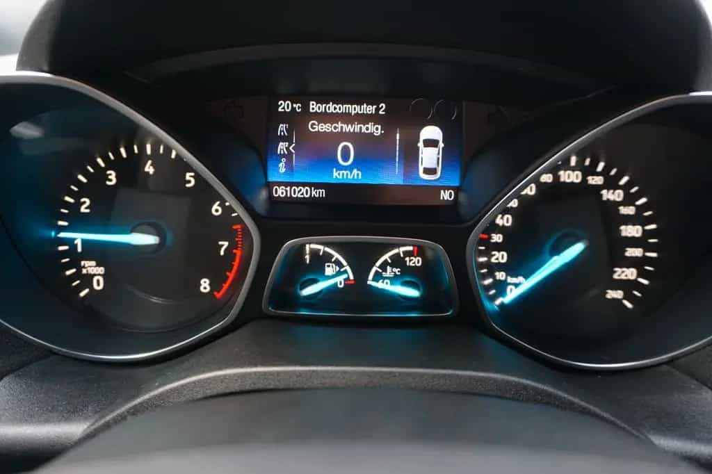 Ford Kuga ST-Line BI-XENON, NAVI, SITZHEIZUNG, 2x PDC 02/2017-photo-14
