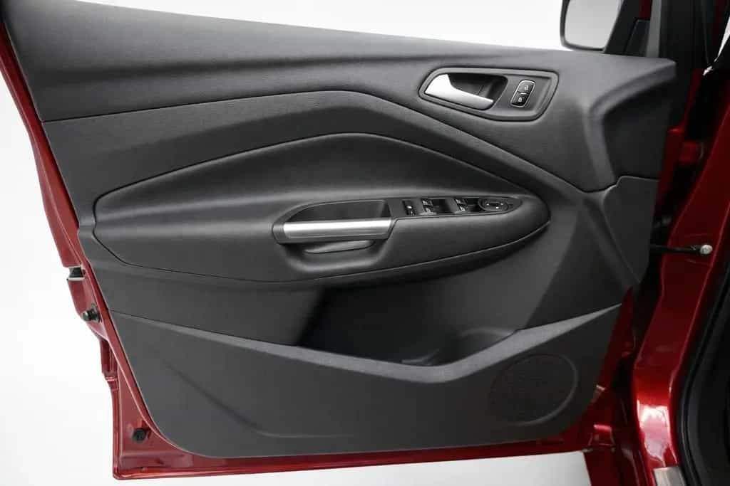 Ford Kuga ST-Line BI-XENON, NAVI, SITZHEIZUNG, 2x PDC 02/2017-photo-18