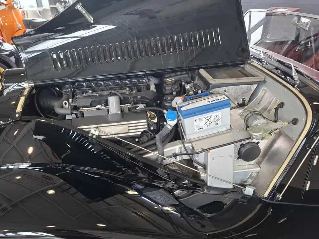 Morgan Plus 8 SPORT BLACK 4.8 V8 BMW 367HP, 1 HAND 09/2017-photo-12