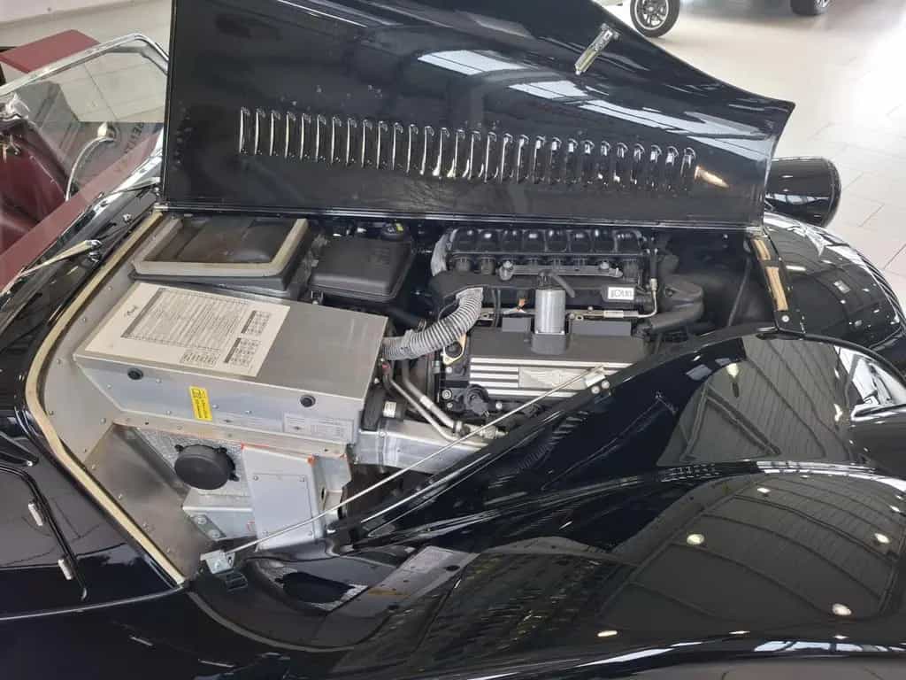 Morgan Plus 8 SPORT BLACK 4.8 V8 BMW 367HP, 1 HAND 09/2017-photo-13