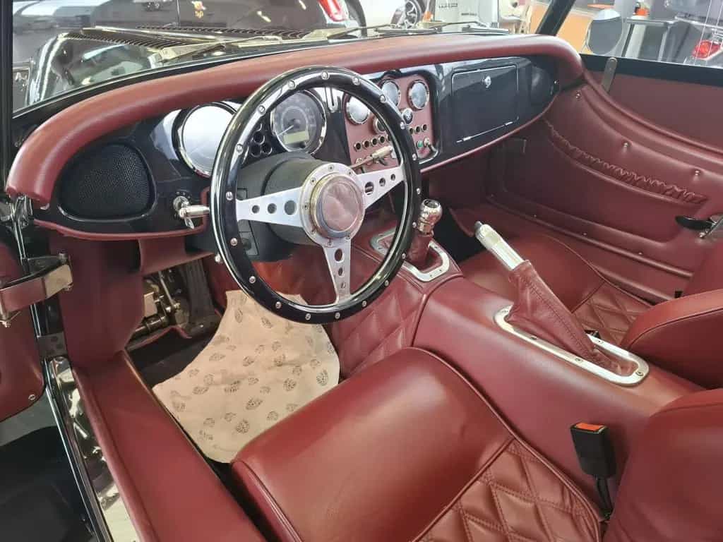 Morgan Plus 8 SPORT BLACK 4.8 V8 BMW 367HP, 1 HAND 09/2017-photo-7