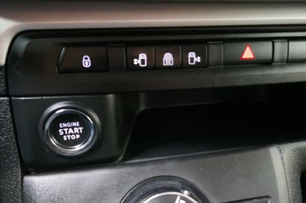 Opel Zafira Life Tourer M *LEDER*NAV*AHK*7Sitzer* 03/2020-photo-40