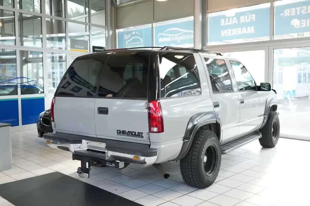 Chevrolet Tahoe 5.7 V8 Sport Utility Vehicle K1500 12/1997-photo-2