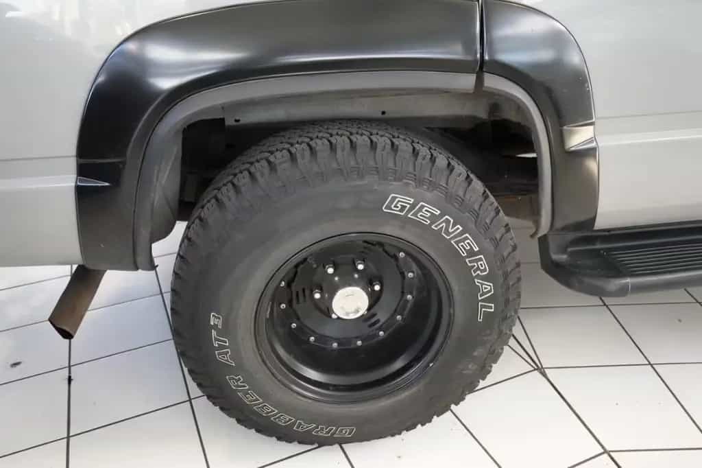 Chevrolet Tahoe 5.7 V8 Sport Utility Vehicle K1500 12/1997-photo-24