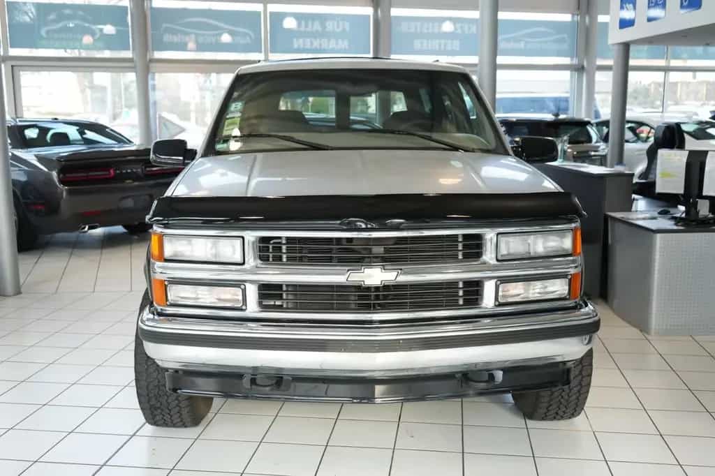 Chevrolet Tahoe 5.7 V8 Sport Utility Vehicle K1500 12/1997-photo-4