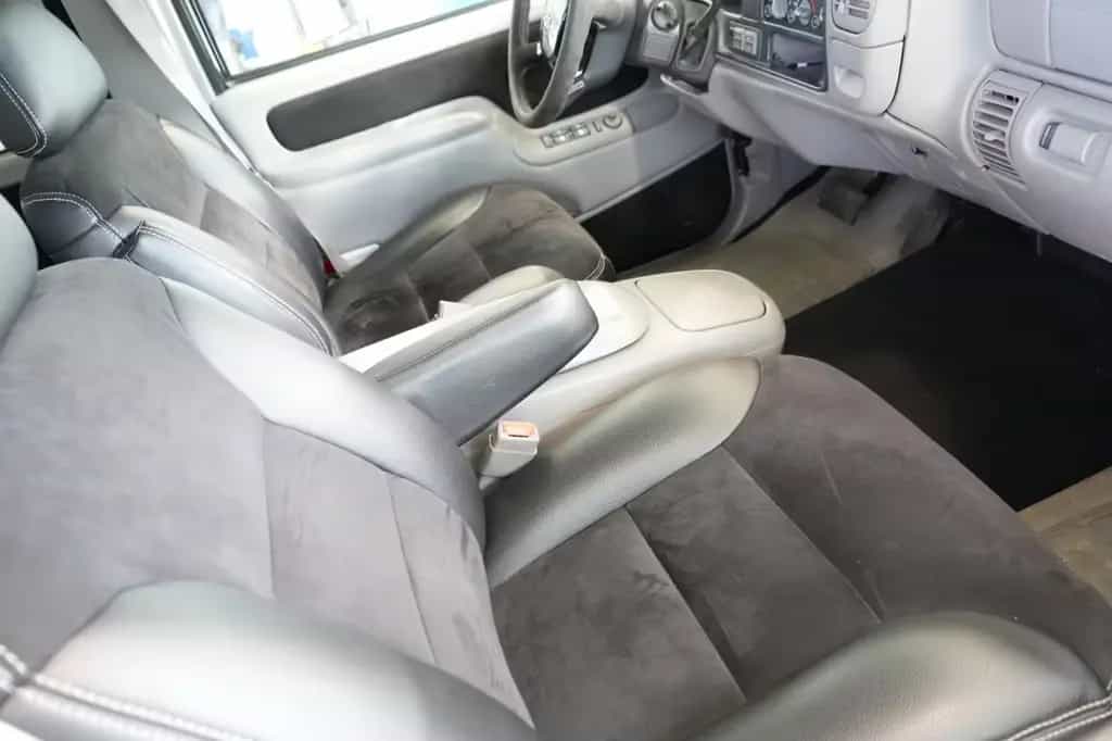 Chevrolet Tahoe 5.7 V8 Sport Utility Vehicle K1500 12/1997-photo-8