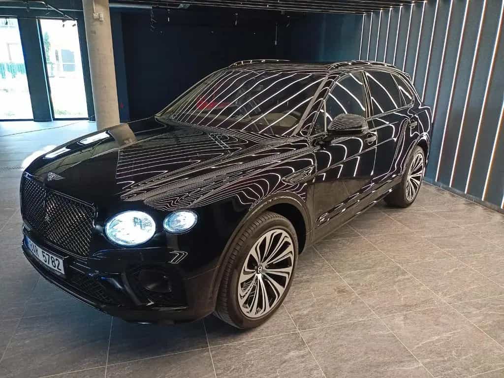 Bentley Bentayga 4.0 V8 4WD Autom. First Edition 04/2021-photo-1
