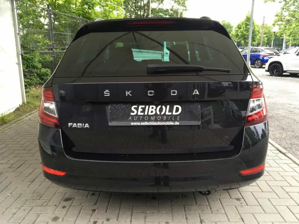Skoda Fabia 1.0TSICombi Drive 125Best Of/ACC/Apple-CAR 07/2020-photo-5