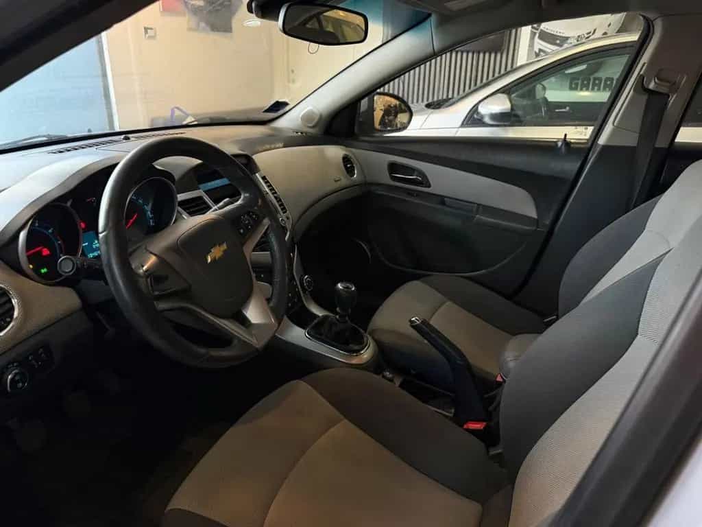 Chevrolet Cruze 1.6 BENZINA (neopatentati) 02/2010-photo-12