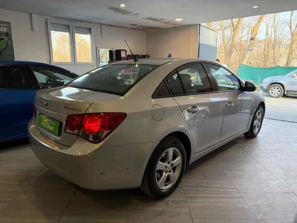 Chevrolet Cruze 1.6 BENZINA (neopatentati) 02/2010-photo-2