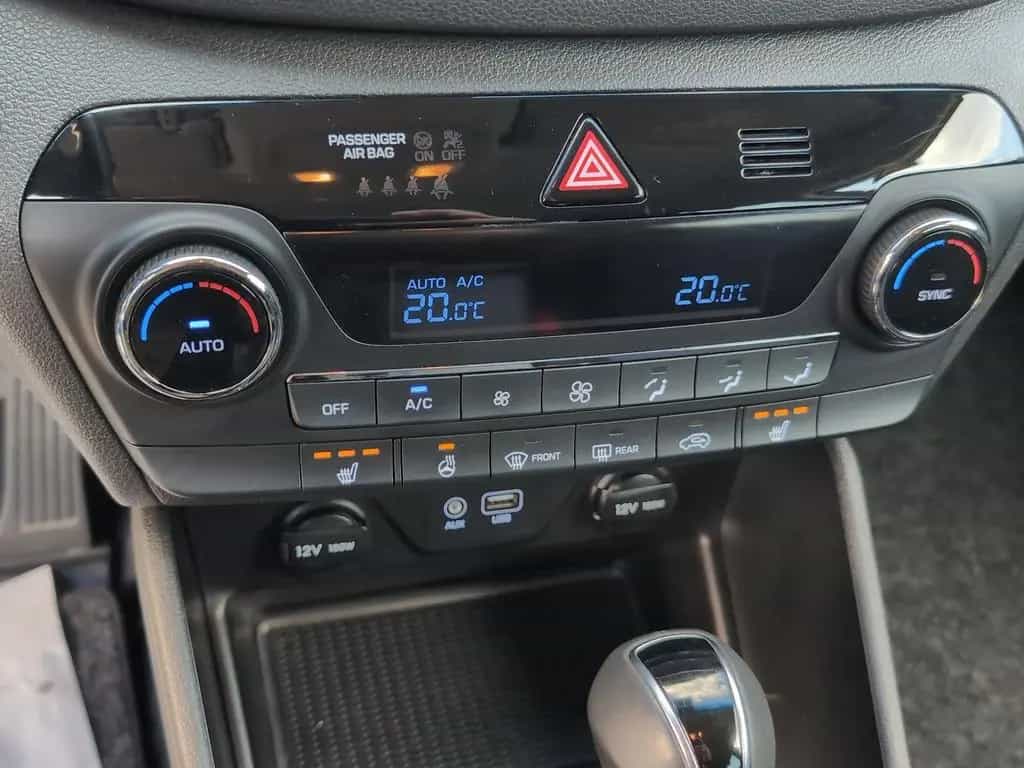 Hyundai TUCSON Trend 2WD *abn.AHK*Automatik*Navi*Kam* 05/2018-photo-11