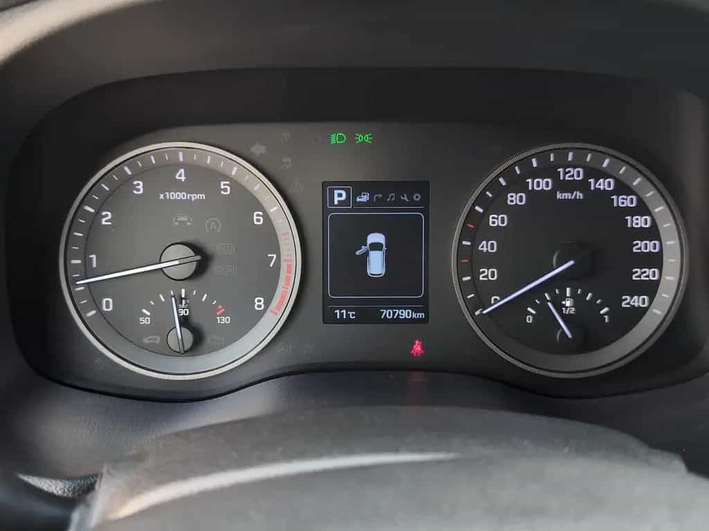 Hyundai TUCSON Trend 2WD *abn.AHK*Automatik*Navi*Kam* 05/2018-photo-8