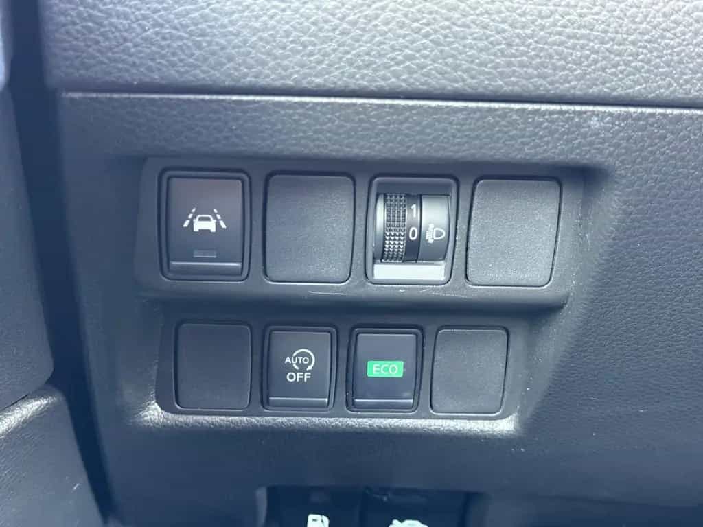 Nissan Qashqai Shiro=Automatik-AHk-Kamera-Navi-SHZ= 01/2021-photo-19