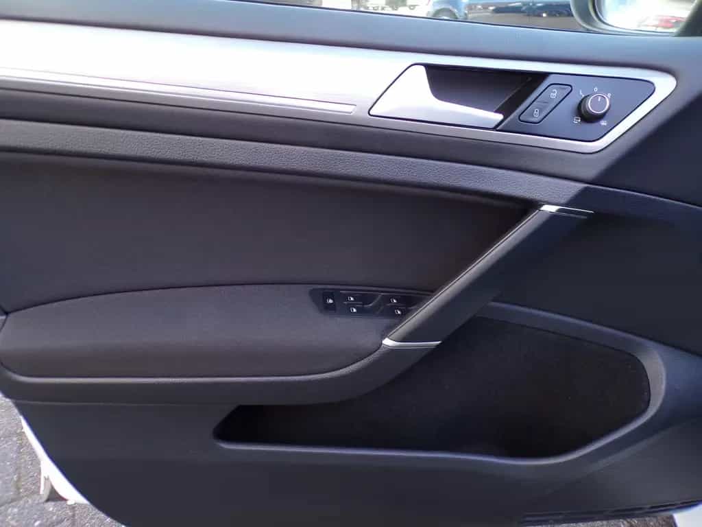 Volkswagen Golf VII 1.2 TSI DSG DYNAUDIO+XENON+STANDHZG 09/2014-photo-10
