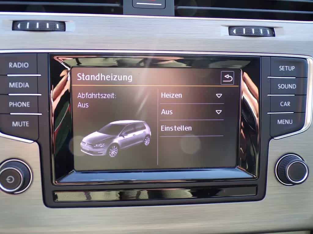 Volkswagen Golf VII 1.2 TSI DSG DYNAUDIO+XENON+STANDHZG 09/2014-photo-18
