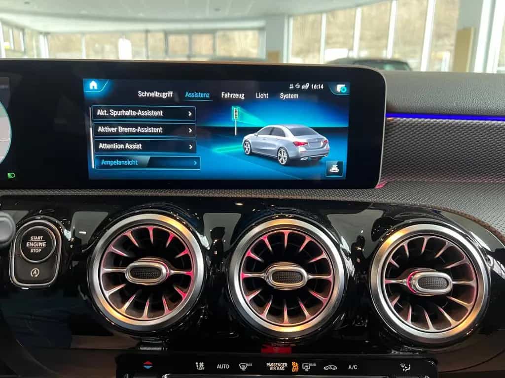 Mercedes-Benz A 200 Lim. *AMBIENTE*LEDER-BRAUN* Exclusive * 07/2019-photo-28