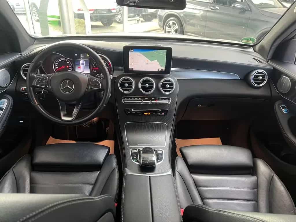 Mercedes-Benz GLC-Class d 4Matic AMG LINE *PANORAMADACH* 09/2017-photo-13