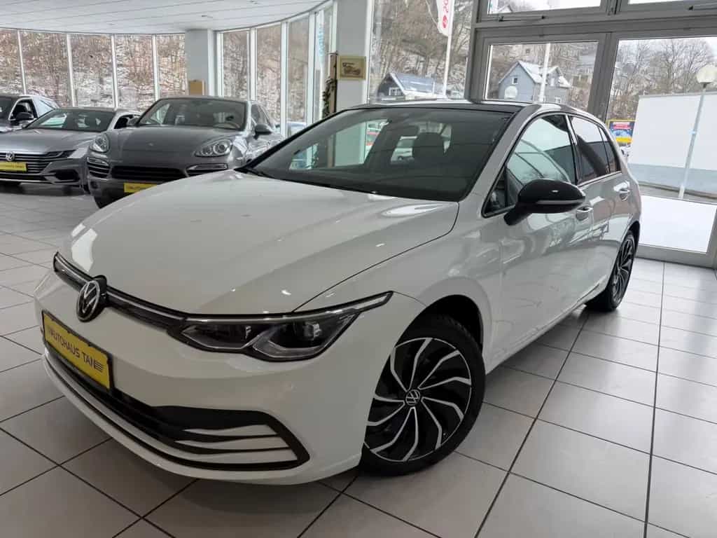 Volkswagen Golf VIII Lim. United eTSI 08/2021-photo-0